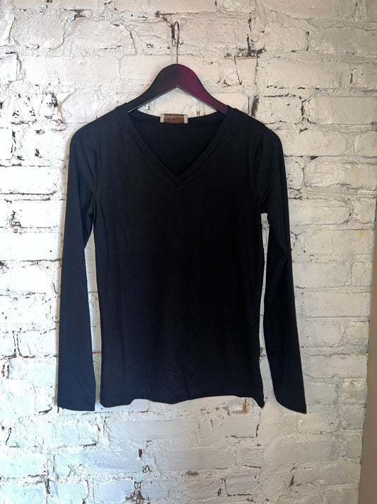 Staple V-Neck Long Sleeve - Black